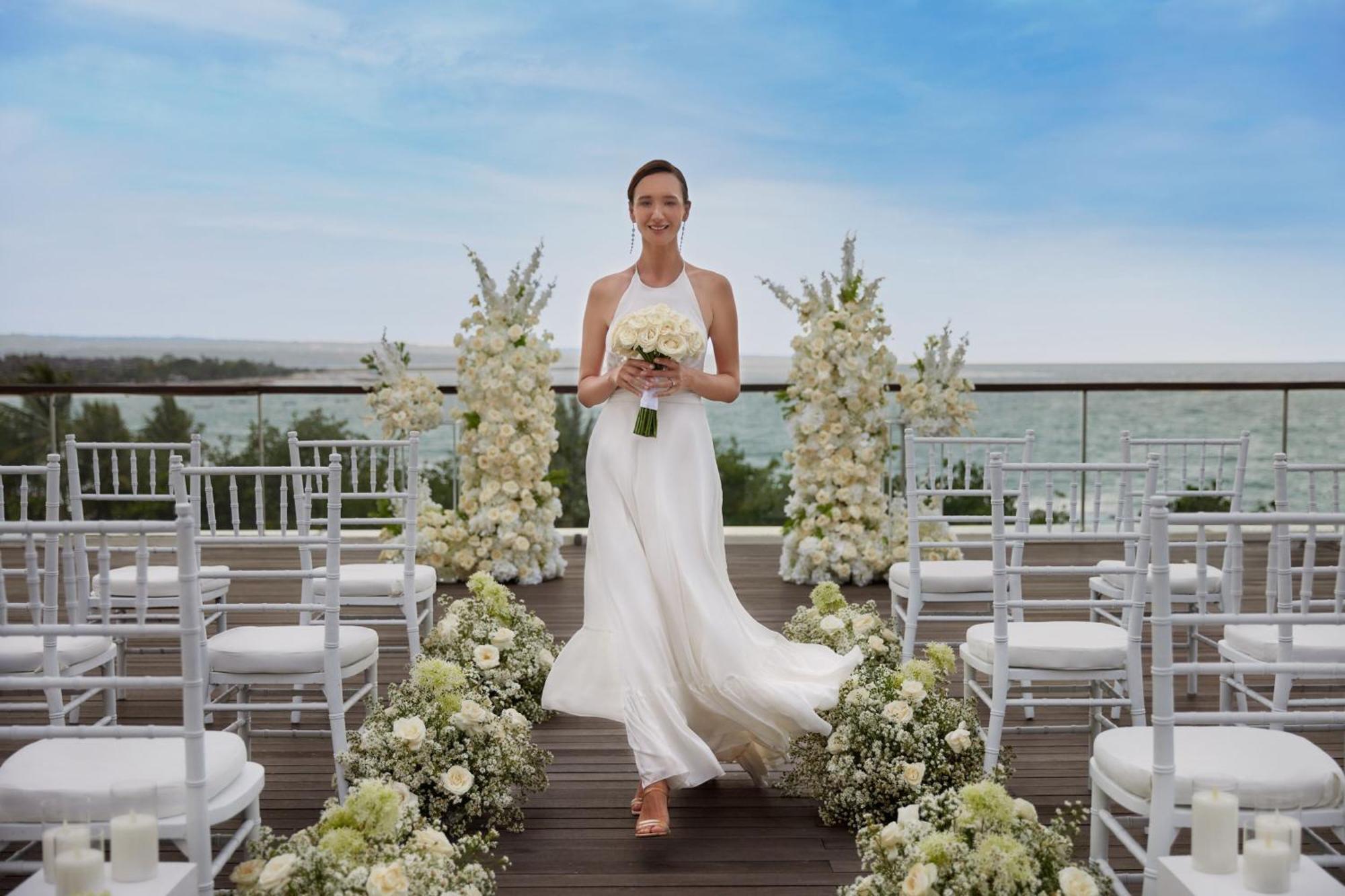 Sheraton Bali Kuta Resort Eksteriør billede Wedding at the hotel