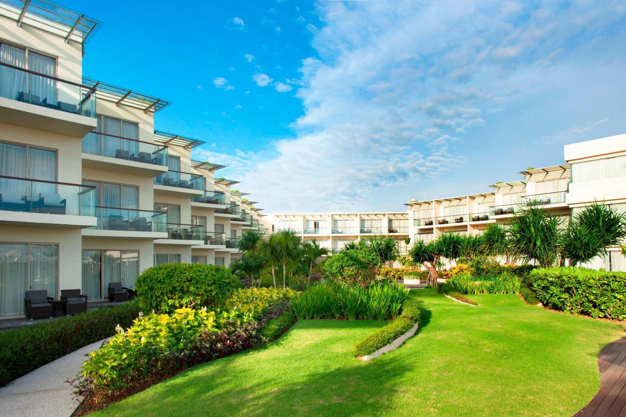Sheraton Bali Kuta Resort Eksteriør billede The Westin Playa Mujeres Golf Resort & Spa, located in Playa Mujeres, Quintana Roo, Mexico.