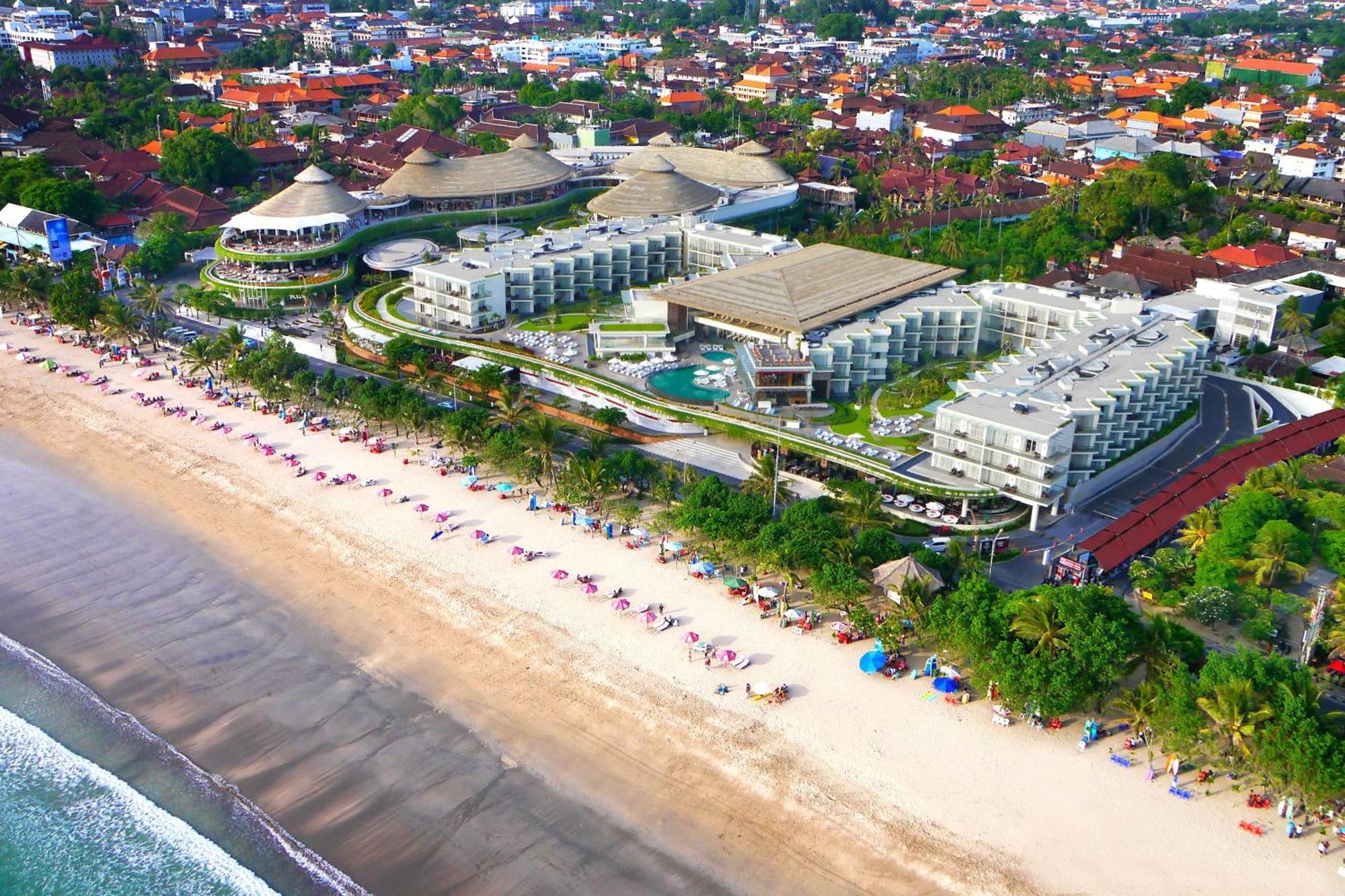 Sheraton Bali Kuta Resort Eksteriør billede Aerial view of the resort